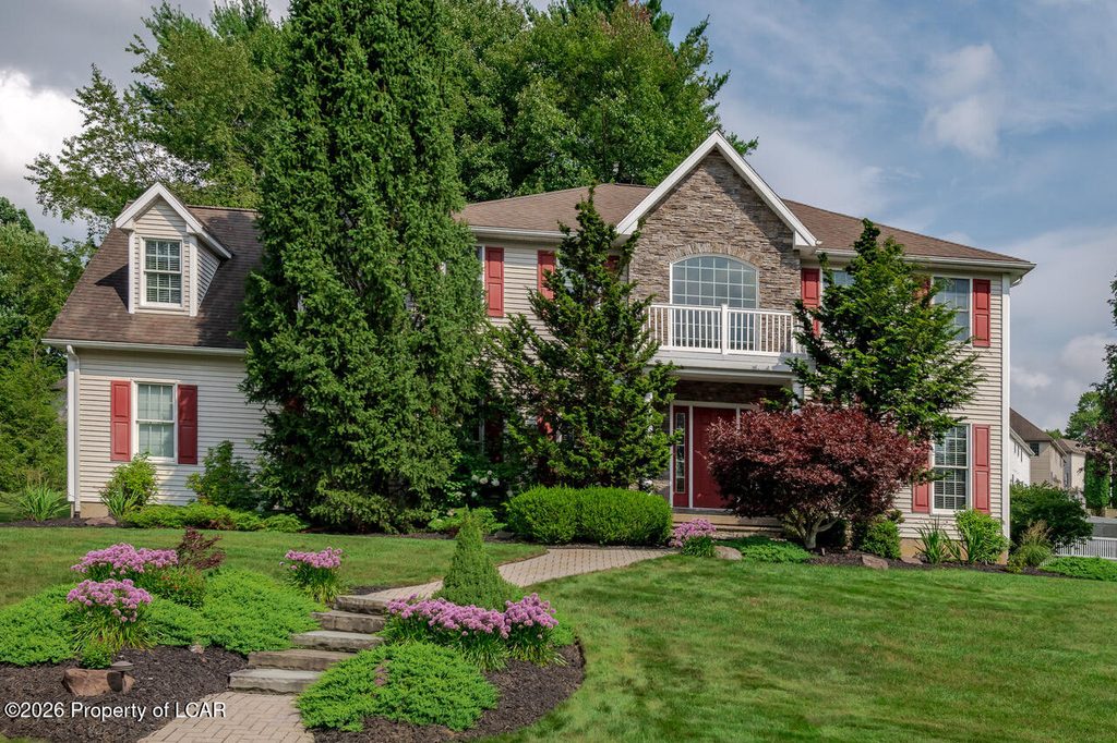 215 Woodbine Road Shavertown, PA 18708