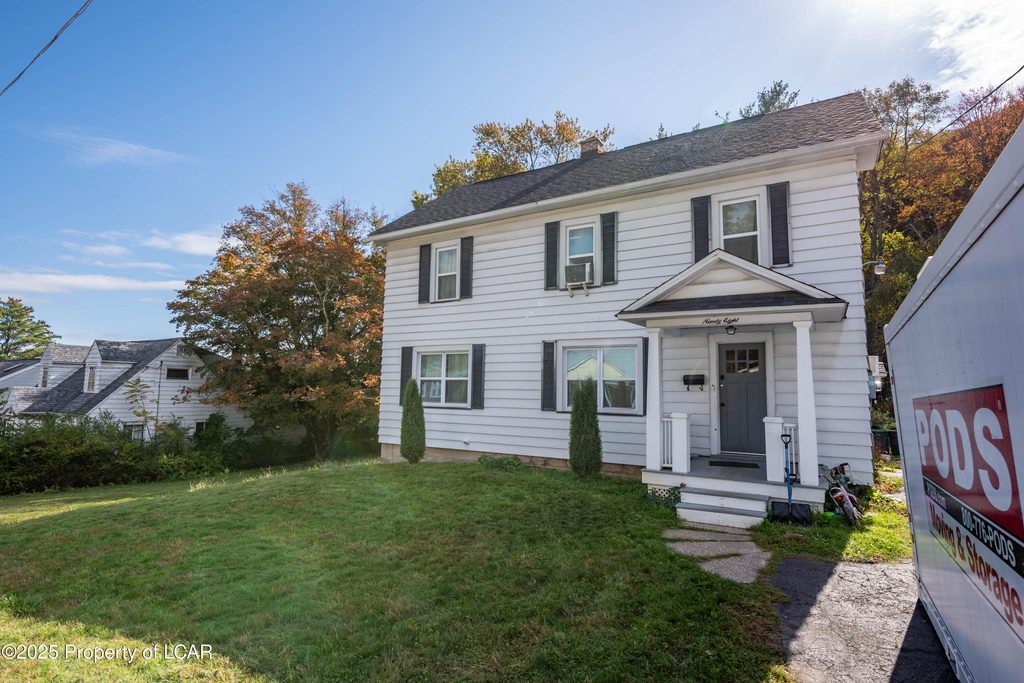 98 Davis Street Shavertown, PA 18708